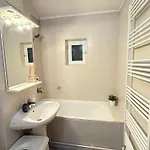 Apartment Cozy Two-room Craiova